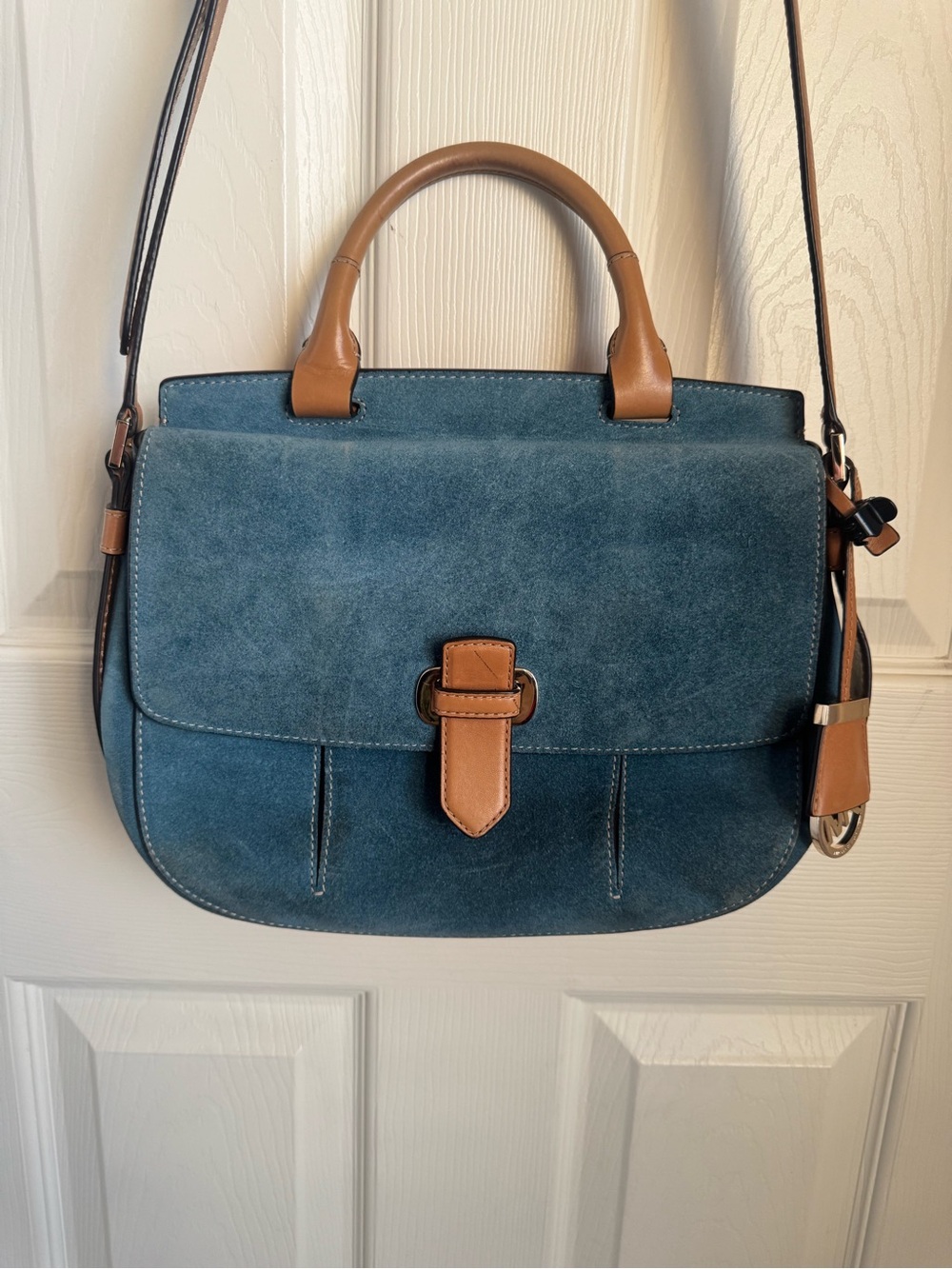 Michael Kors Crossbody Messenger Bag - Picture 3 of 6